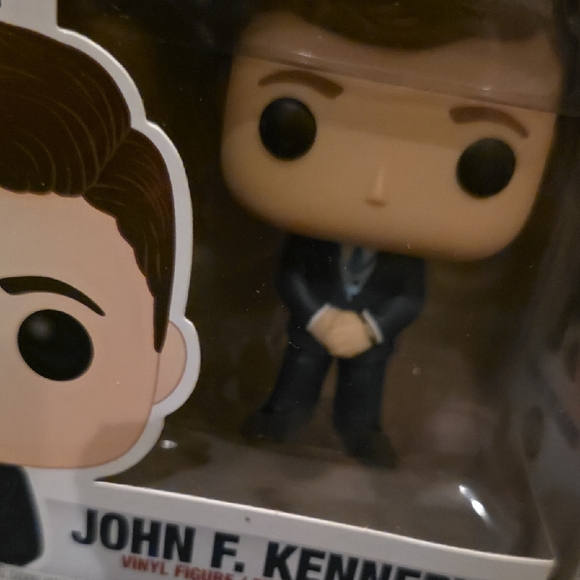 Funko American History Icons Vinyl Figures - John F. Kennedy and Ronald Reagan - Picture 7 of 8